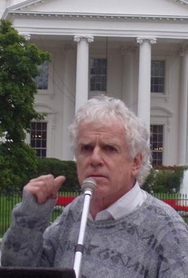 Brian O'Leary speaks in front of the White House on treason, fraud and murder in the current administration